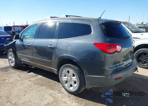 2011 Chevrolet Traverse Ls из США, поврежденный, VIN 1GNKRFED5BJ294500